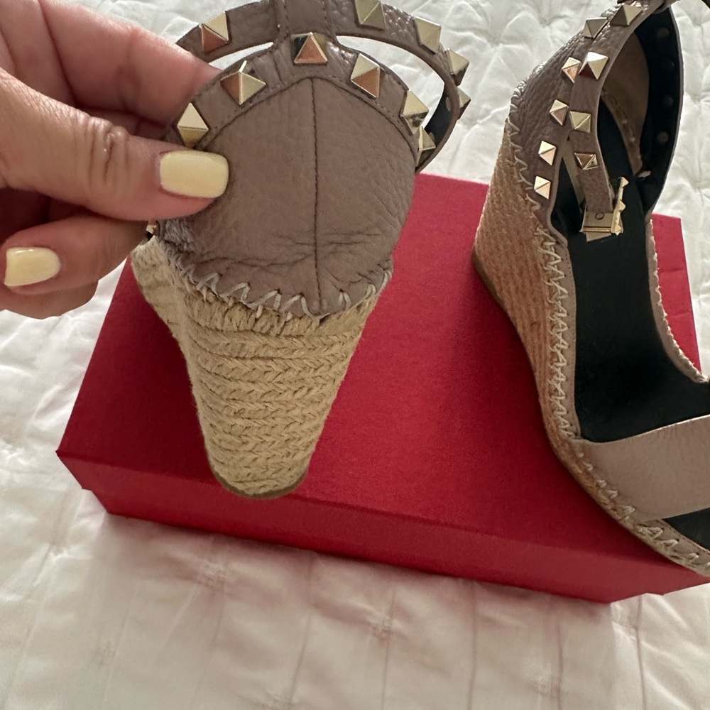 Valentino Garavani Rockstar poudre wedge. - Picture 5 of 10